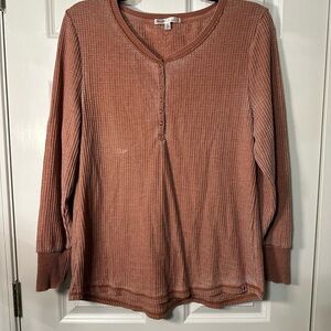 Seven7 Women's Long Sleeve Waffle Knit Top - Rust
